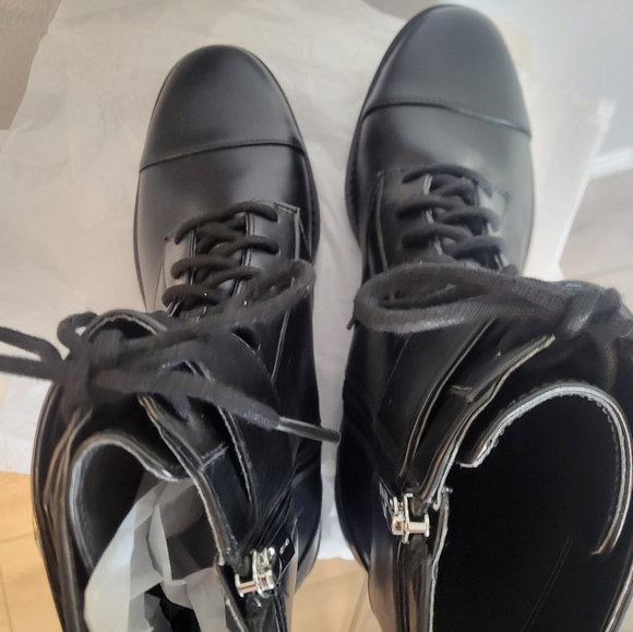 Michael Kors Tatum Vombat Boot - Picture 8 of 8